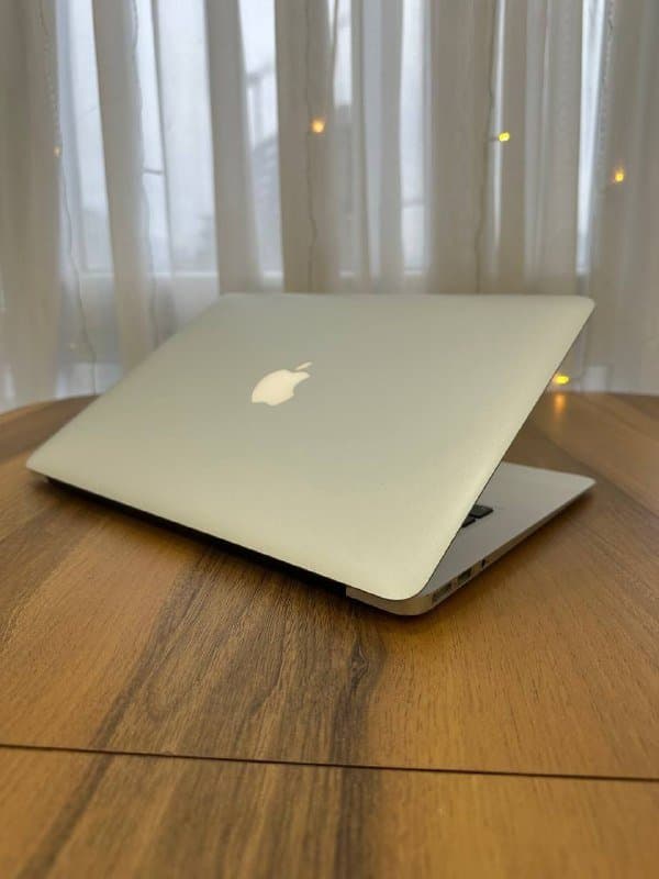 Apple Macbook Air 13 2015 8GB RAM 120GB SSD 2