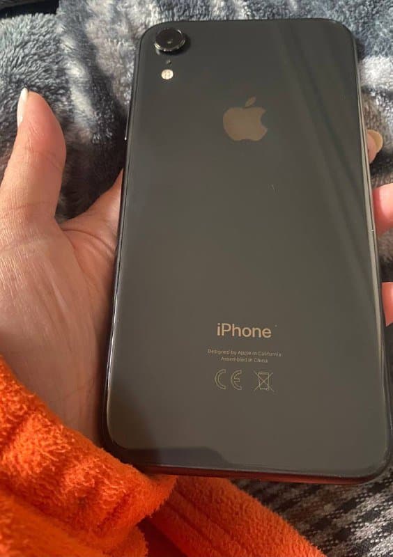 IPhone XR 64 ГБ, чехлы, защитные пленки 5