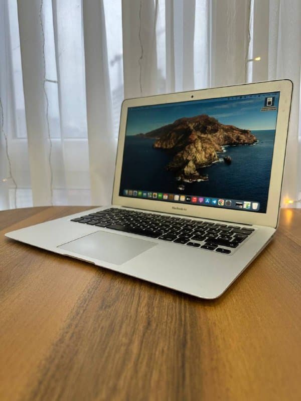 Apple Macbook Air 13 2015 8GB RAM 120GB SSD 1