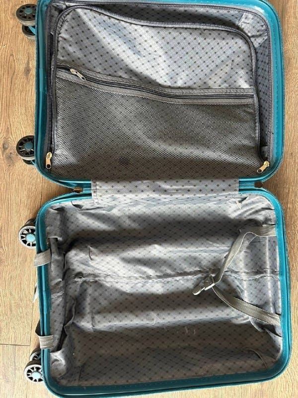 Чемодан с ручной кладью 20x30x43 4