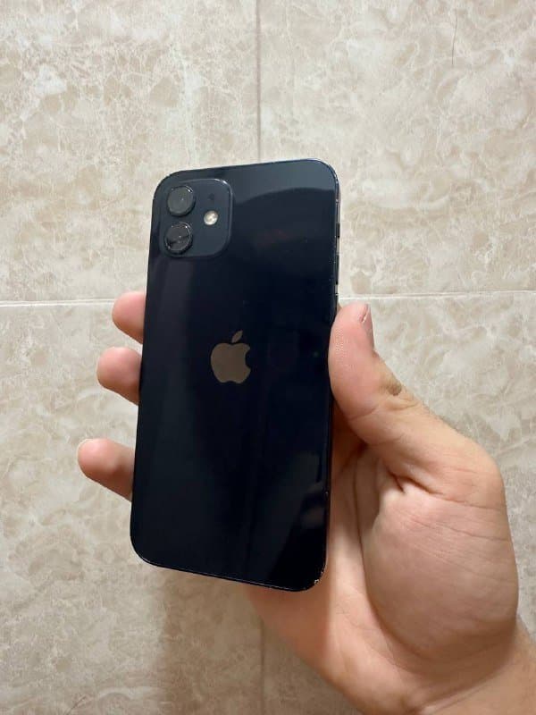 iPhone 12 черный 64GB 2