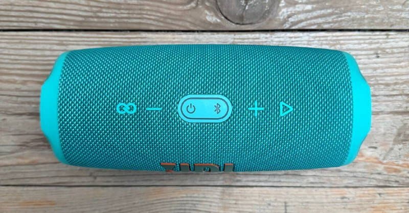 Apple AirPods Pro 2, JBL Charge 5 колонка 5