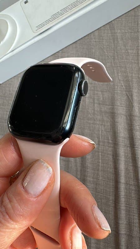 Apple Watch 7 серия с ремешком и кабелем 2