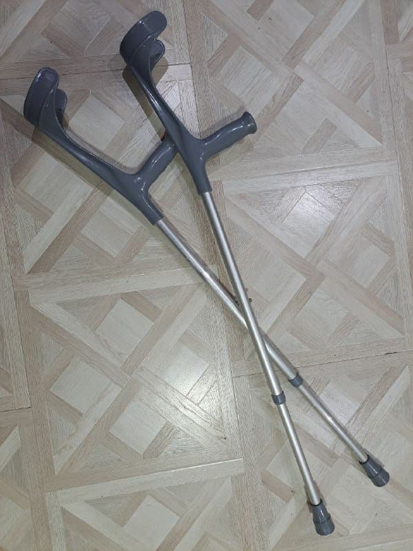 Подлокотные костыли для взрослых 1