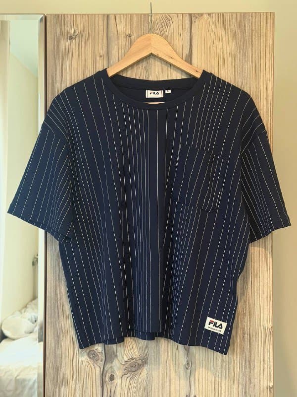 Горнолыжная куртка Baon, топ Zara, футболки FILA и Superdry, тренч, комбинезоны Pull&Bear и Superdry, кофта, джинсы H&M, повязки Nike 8