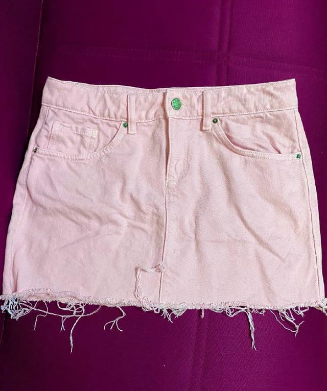 Мини юбка Don’t Call Me Jennifer розовая джинсовая