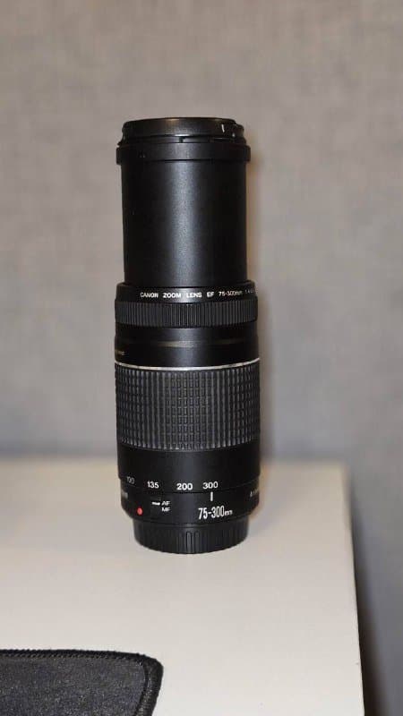 Canon EOS 1200D камера и объектив Canon 75-300mm
