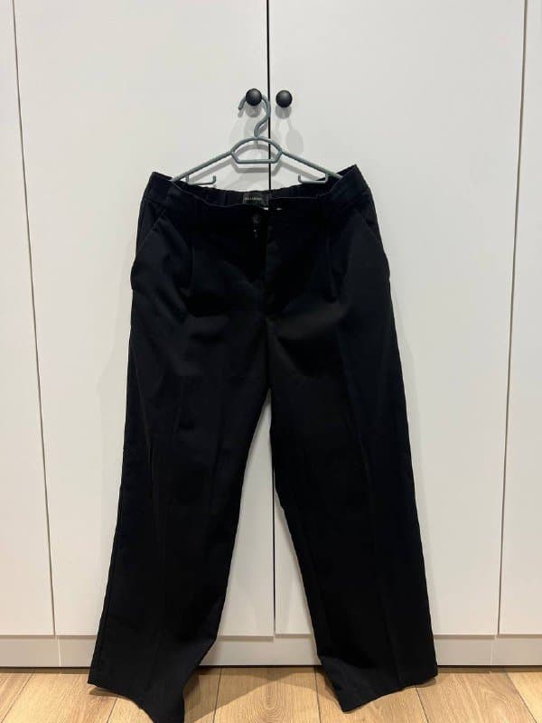 мужские брюки, свитшот Nike, термобелье Adidas, футболка Liverpool, шорты Topman, 2 кофты