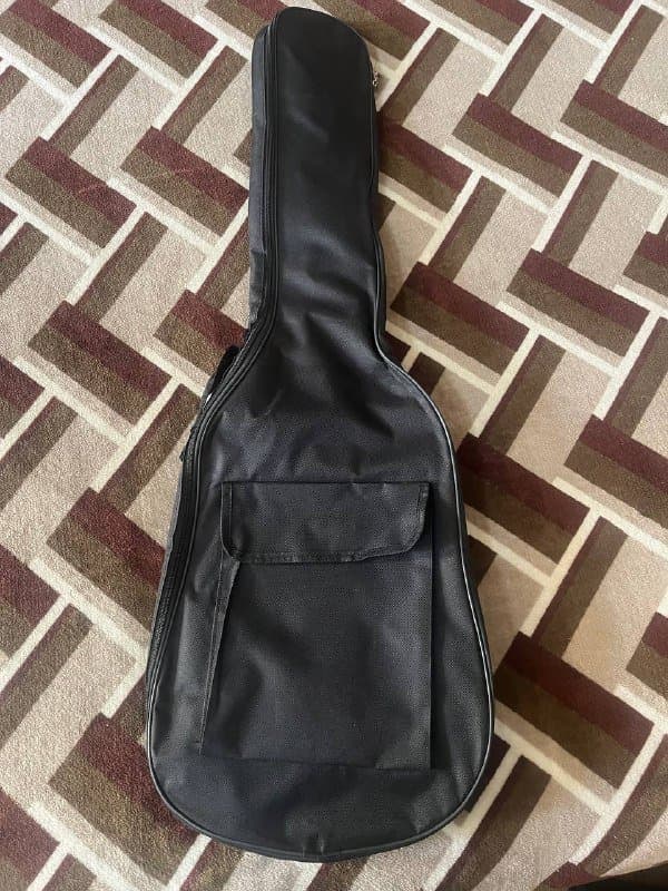 Электрогитара, комбоусилитель, чехол, кабель, медиаторы 4