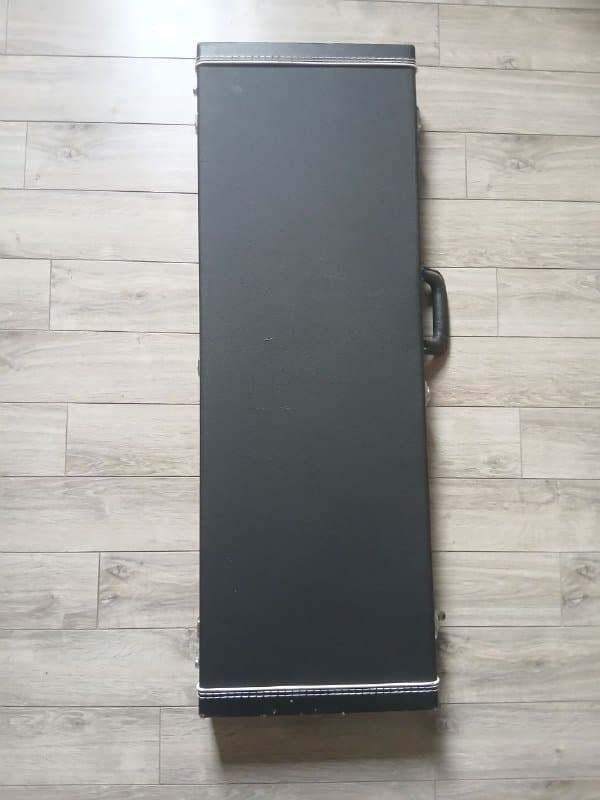 Гитара JET JS-400 Relic с кейсом, ремнем и стойкой 4