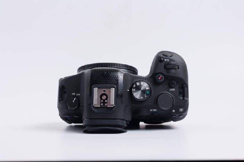 Камера Canon EOS R6, карты памяти Kingston 64ГБ 4