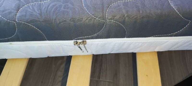 Двуспальная кровать с матрасом 160х200 см 4