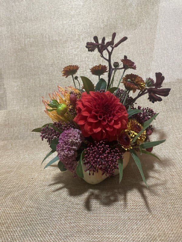 Цветочные композиции в тыквах