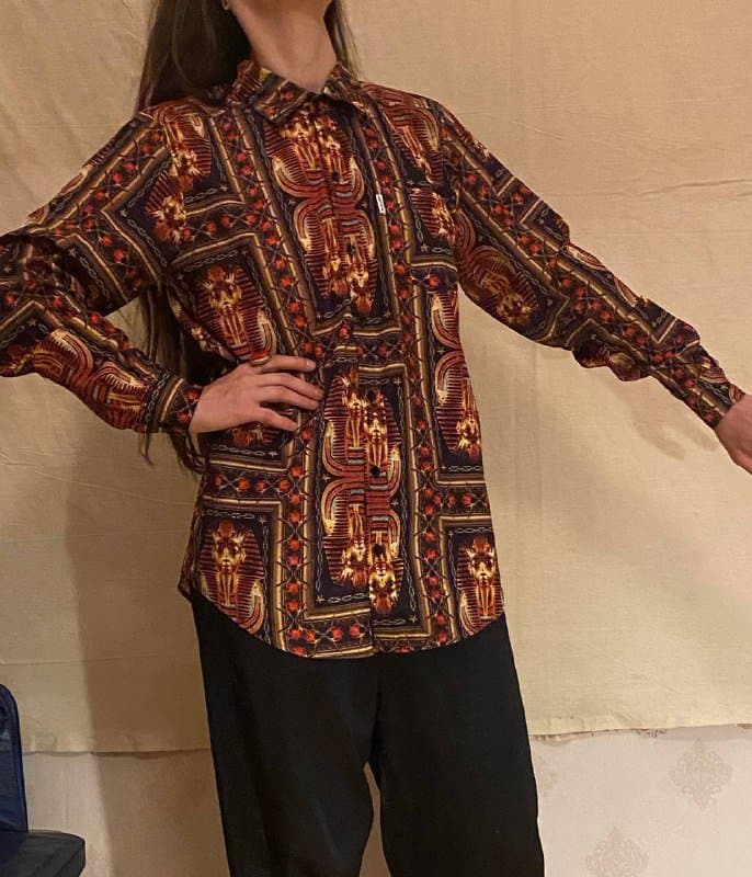 Атласная рубашка с ярким принтом 2