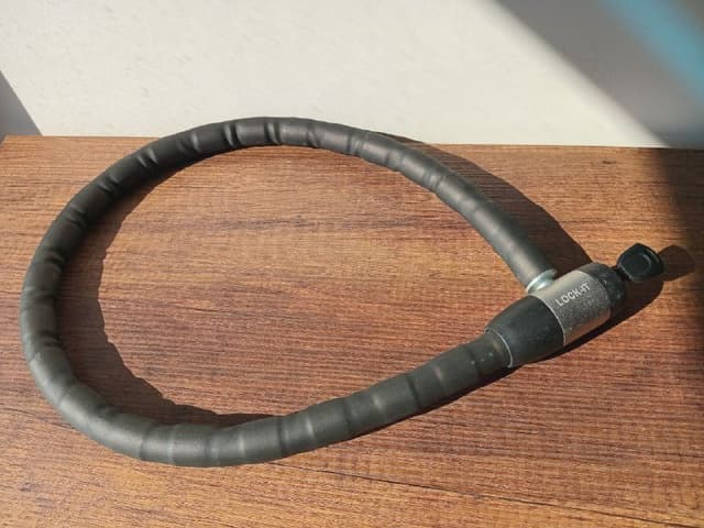 Большой толстый замок для велосипедов и самокатов