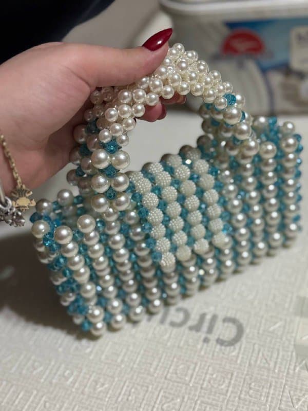 Сумки из бусин разноцветная, черная, белая с голубым, черная в полоску 6