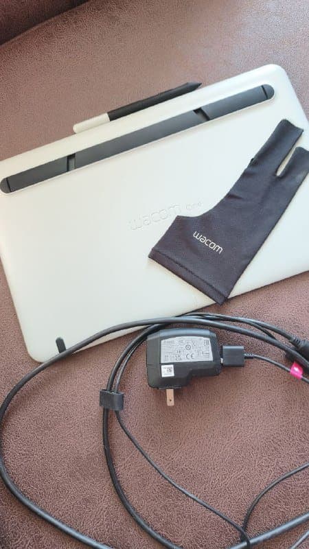 Графический планшет Wacom One DTC 133