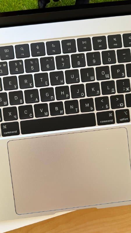 MacBook Air 15 inch m4 256GB 16GB 4