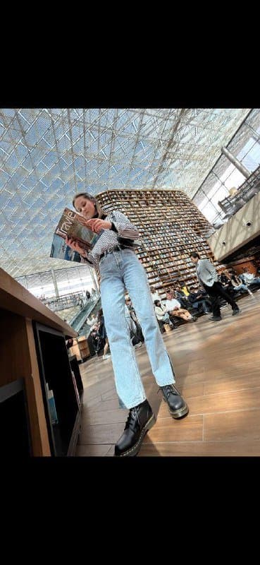 Джинсы женские H&M с разрезом, размер 36