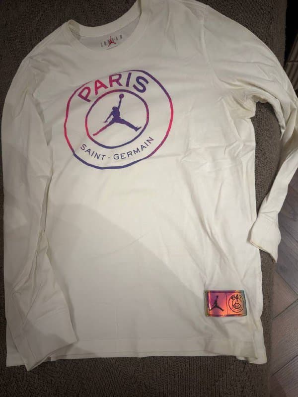 Jordan лонгслив оригинал размер L