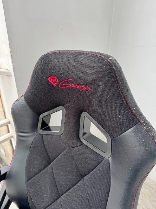 Игровое компьютерное кресло Genesis 3