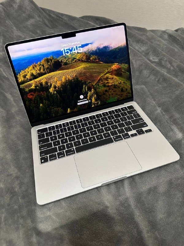 MacBook Air M2 8GB RAM 256GB SSD 2022