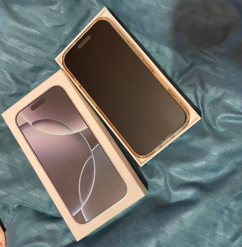 Iphone 16 Pro 1 TB белый титан 2