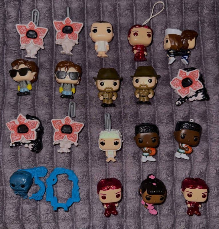 Фигурки из киндер OSD Stranger Things Очень странные дела