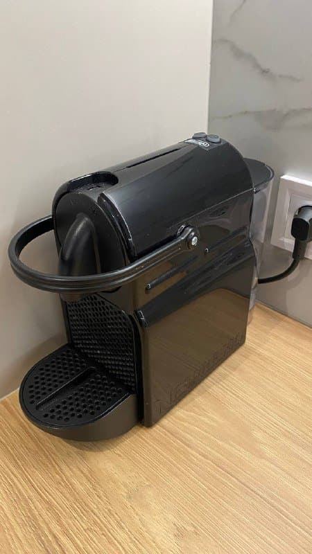 Капсульная кофемашина Nespresso Inissia, капсулы, банка