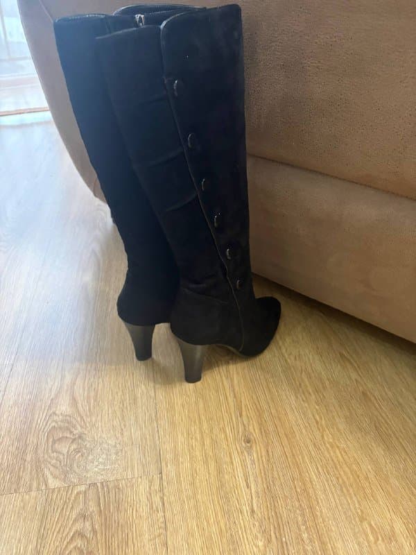 Новые сапоги размер 38 натуральная замша с мехом 2