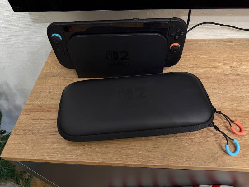 Nintendo Switch 2, кейс, аккаунт с Mario Kart World 3