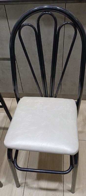 Стулья металлические с мягкой сидушкой, 4 шт 2