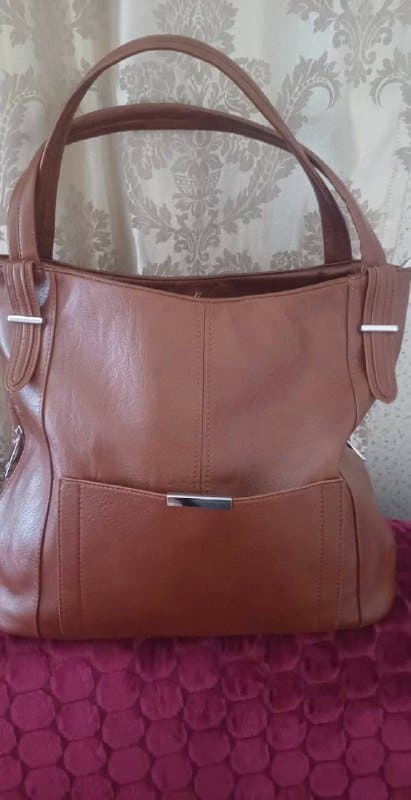 Новая коричневая сумка