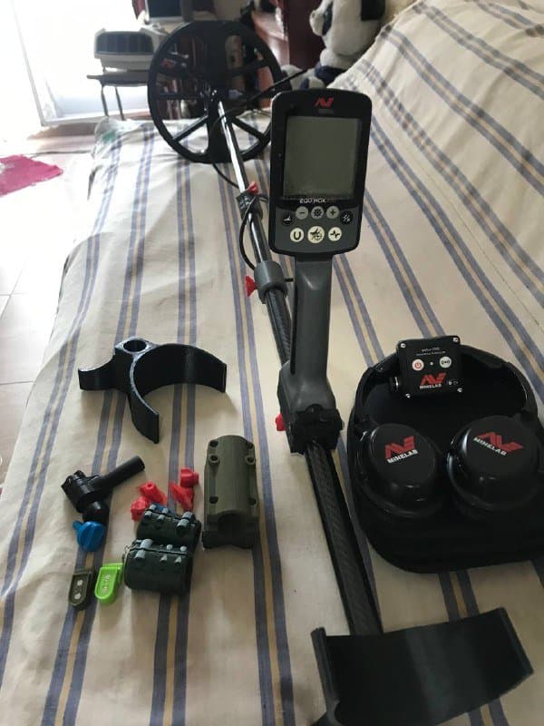 Металлодетектор ЭКВИНОКС 800 с аксессуарами