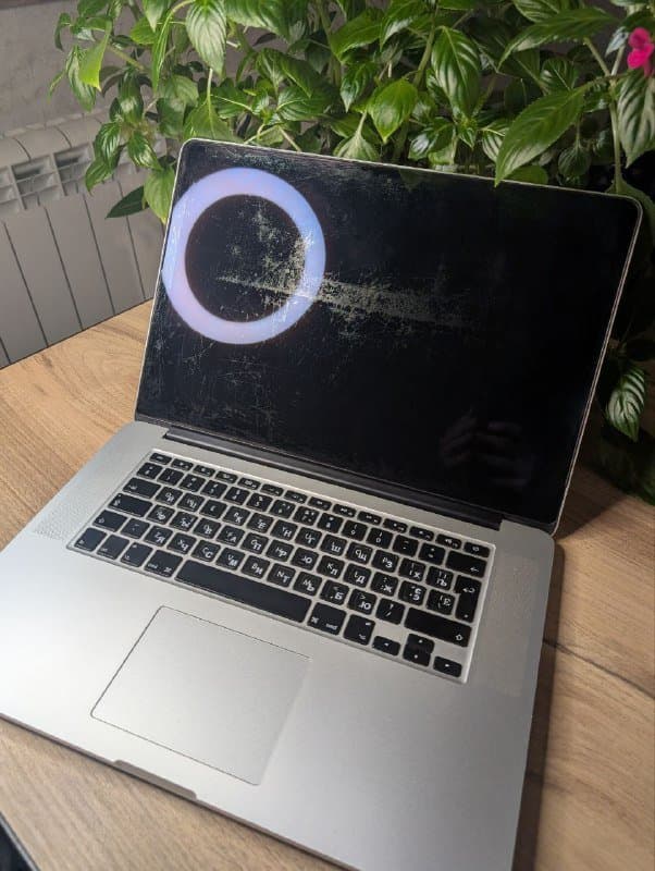 MacBook Pro 16/256 Retina Mid 2015 2