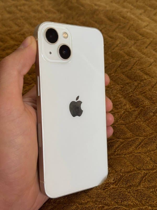 iPhone 13 128 GB, iPhone 11 Pro Max 256 GB