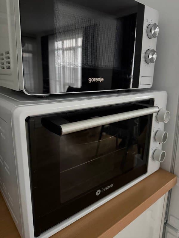 Холодильник Graetz, микроволновая печь Gorenje, мини-духовка Innova 3