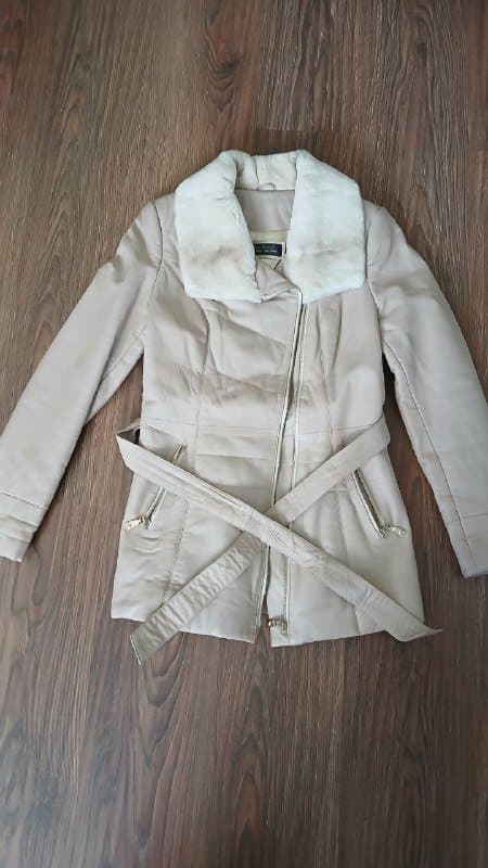 Белая кожаная куртка женская 1