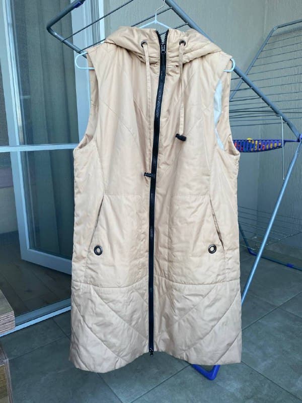 Безрукавка женская полиэстер синтепон