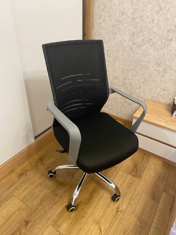 Офисное компьютерное кресло