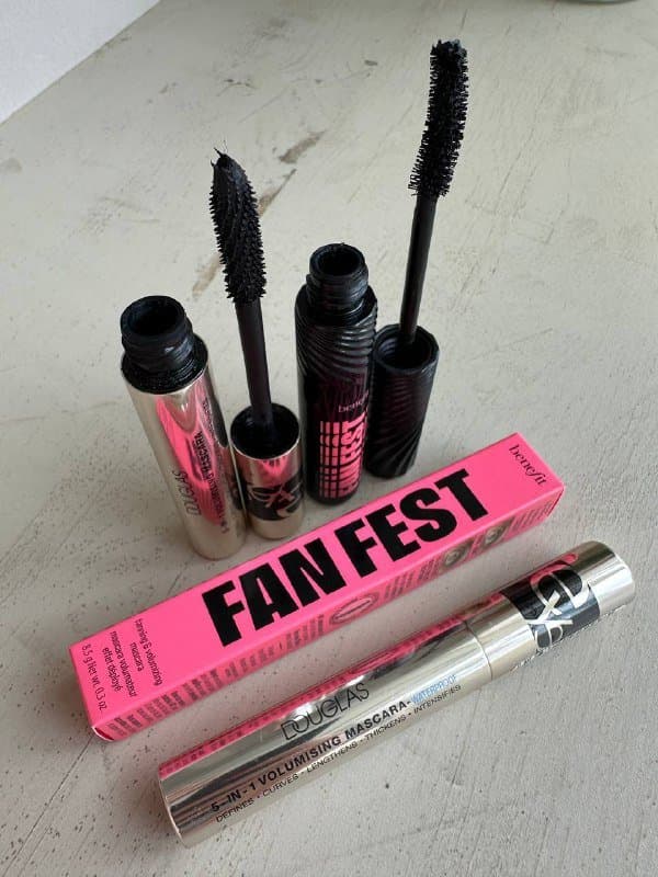 Тушь Benefit водостойкая черная новая