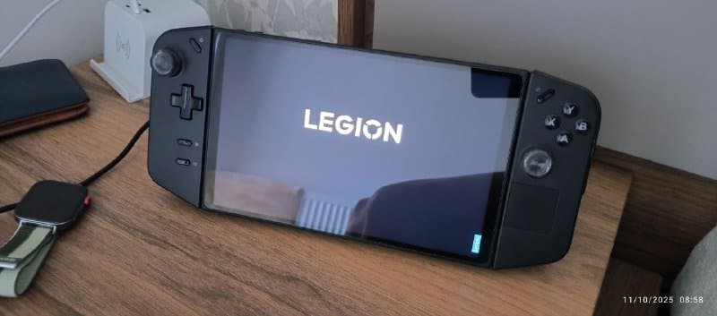 Lenovo Legion Go игровая консоль 1