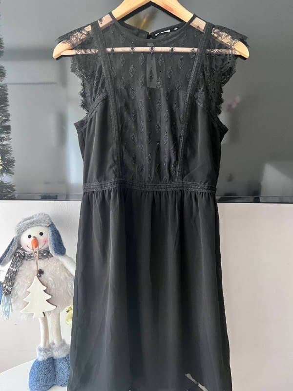 Кружевное платье размер 44 1