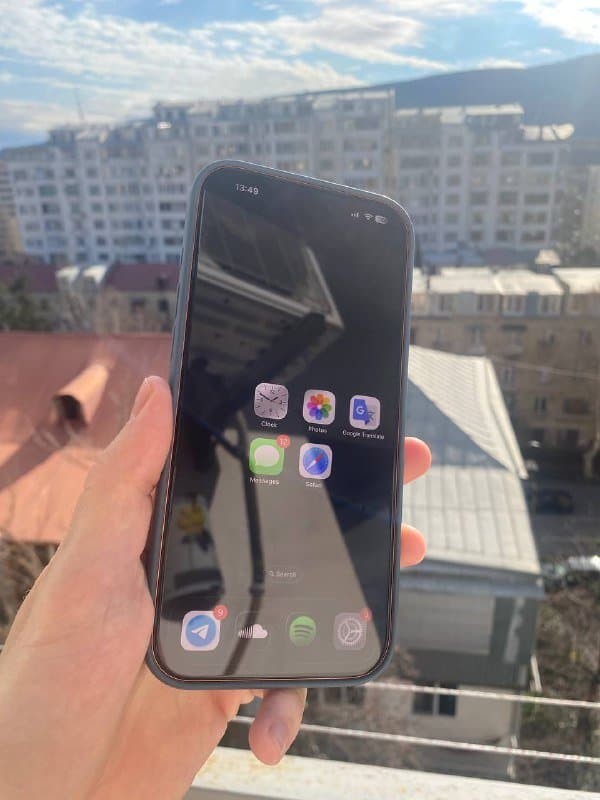 Apple iPhone 17 Pro Max 256GB Cosmic Orange 3