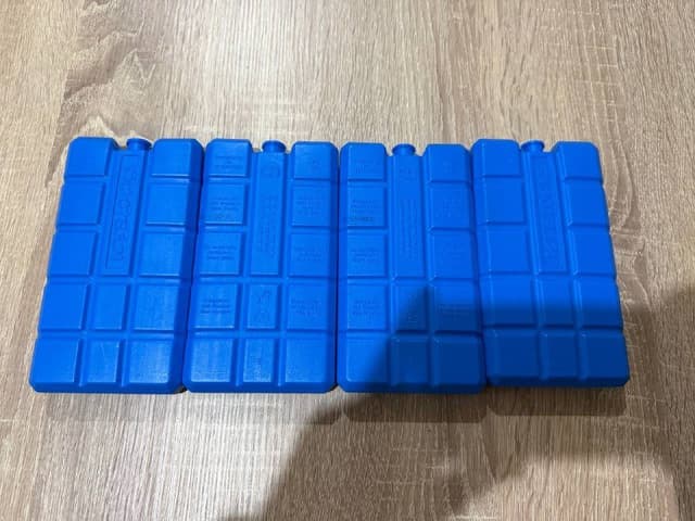 Хладоэлементы маленькие, большие, сумки-холодильники Quechua и Gimi