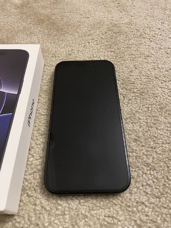 iPhone 16 Pro 128 GB Titanium black 2