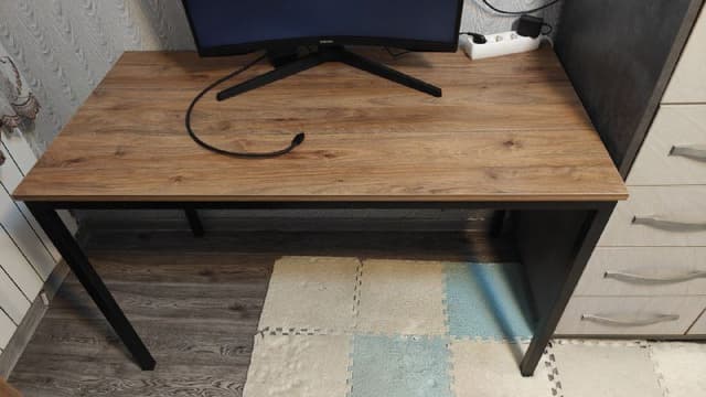 Компьютерный письменный стол 60x120 см