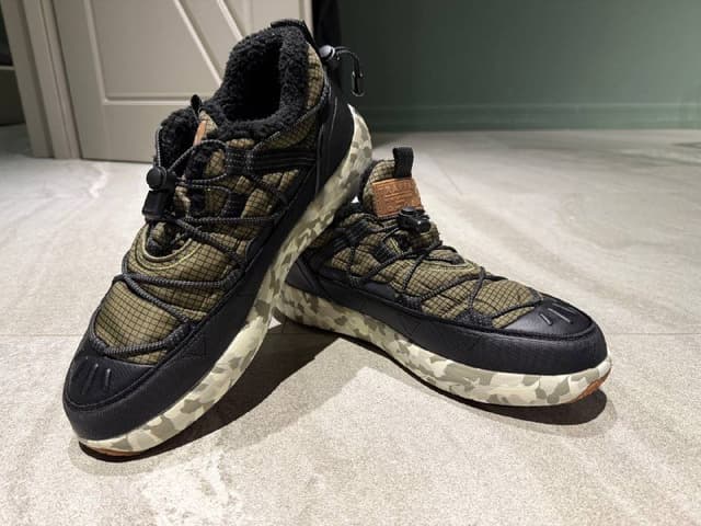 Теплые непромокаемые мужские кроссовки