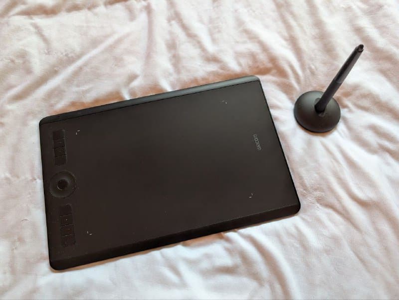 Графический планшет Wacom Intuos Pro M 1