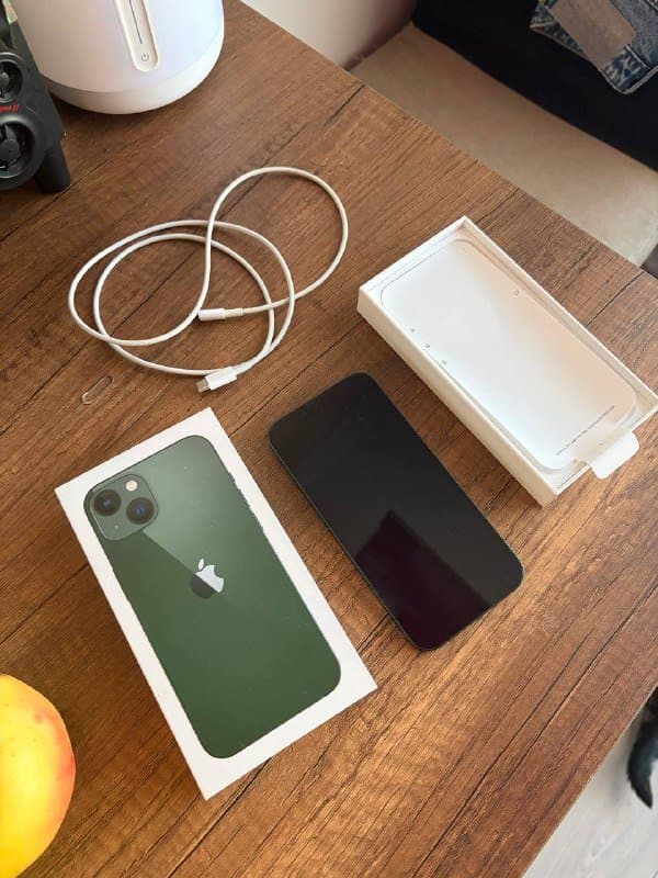 iPhone 13 256 Гб 1